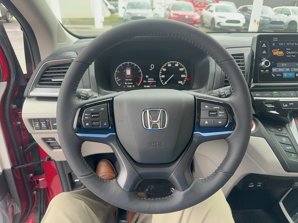 New 2027 Radiant Red Metallic II Honda EX-L image 13