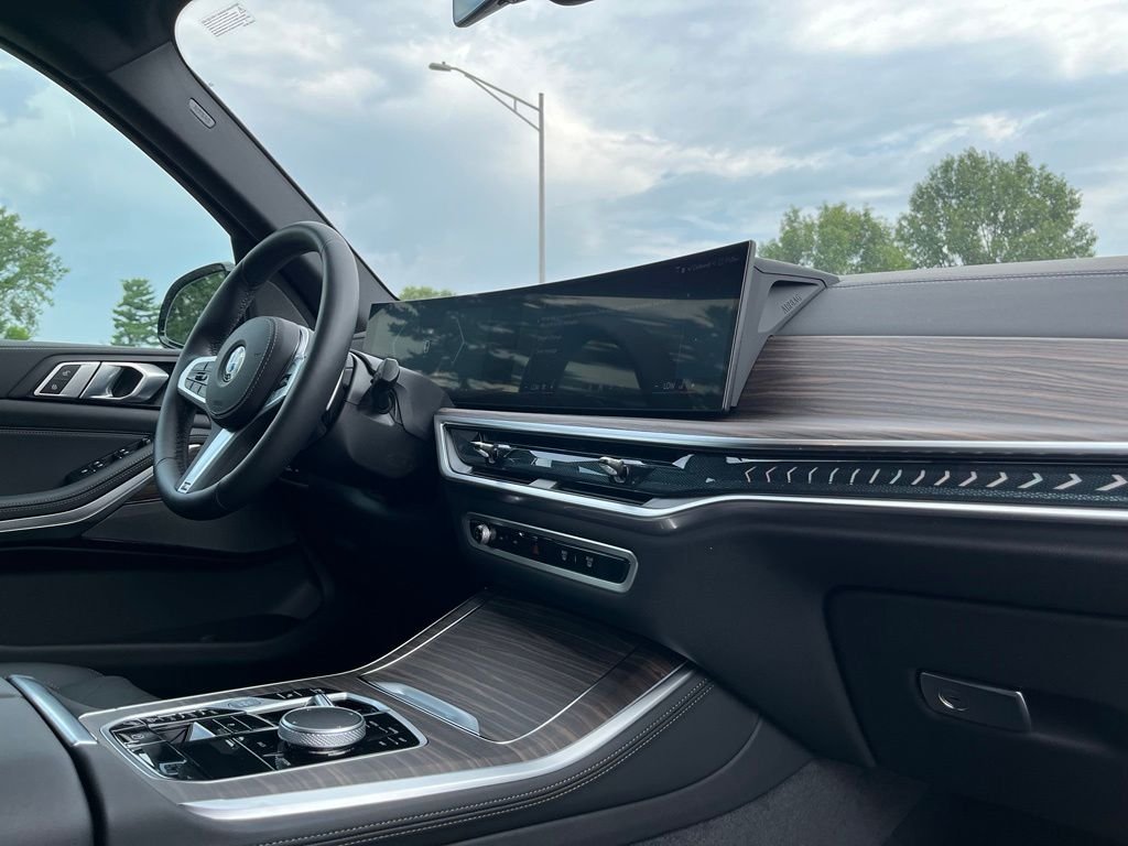 Used 2026 Gray BMW xDrive40i image 30