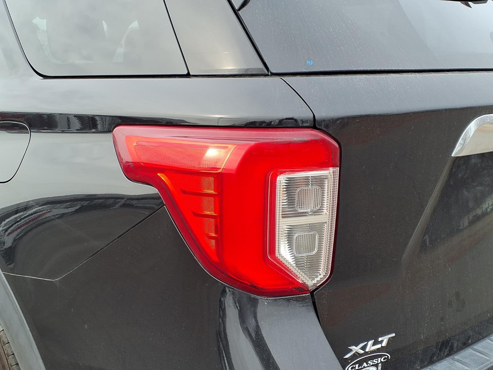 Used 2021 Agate Black Metallic Ford XLT image 16