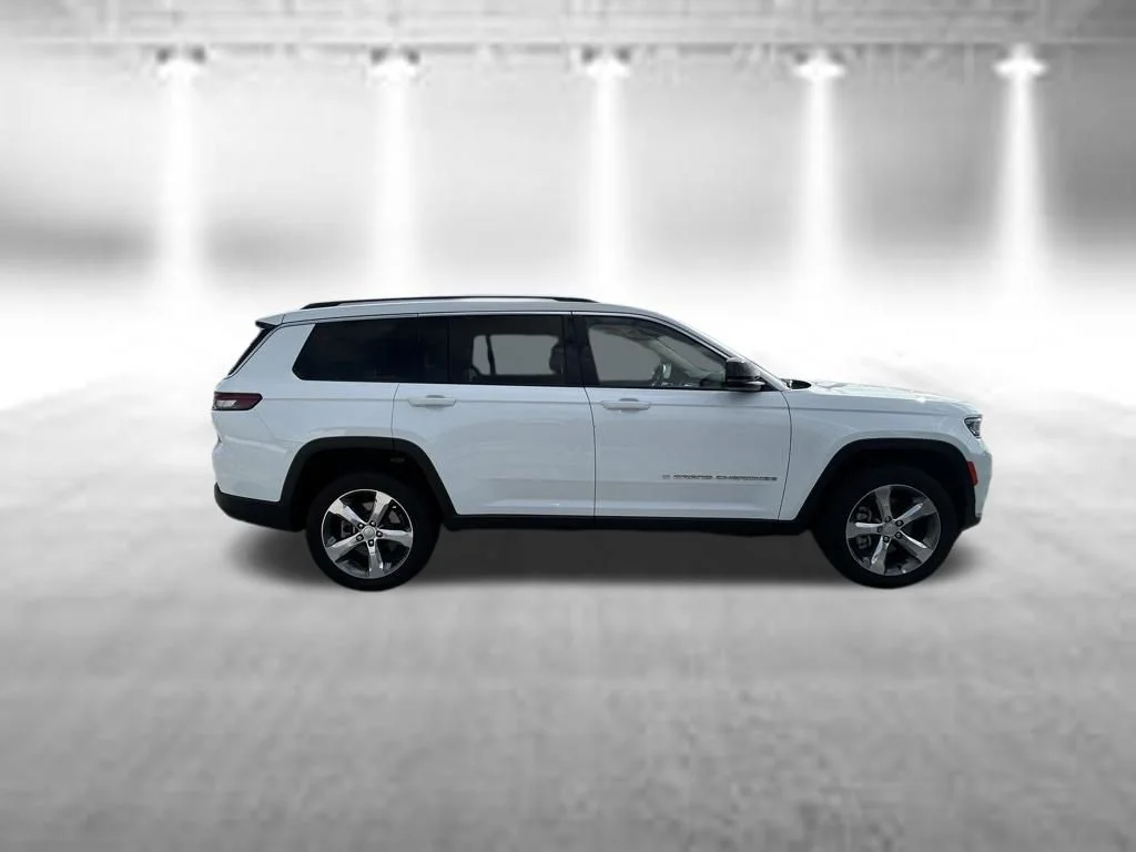 Certified Used 2022 White Jeep Limited image 8