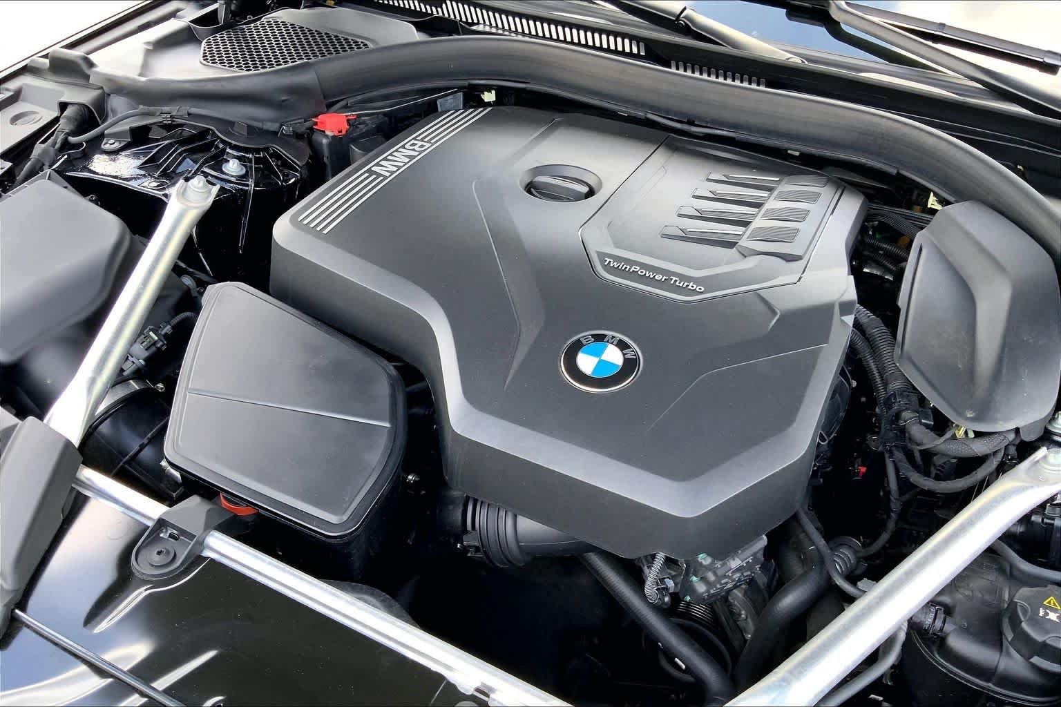 Used 2023 Jet Black BMW 530i image 31