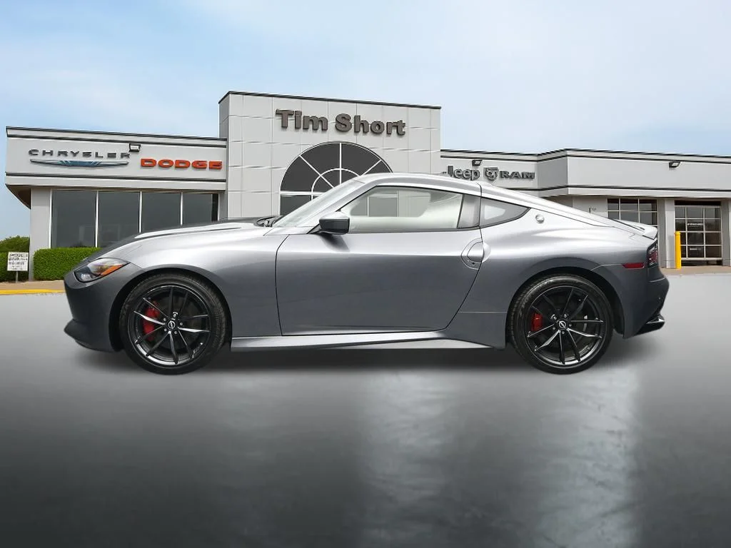 Used 2025 Gray Nissan Performance image 2