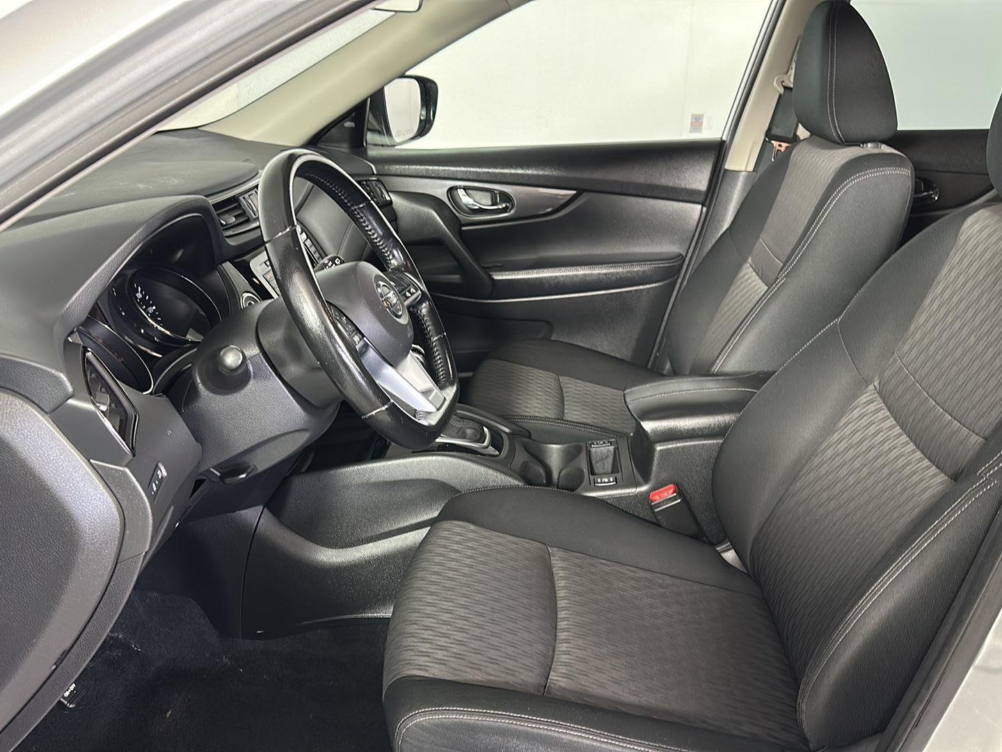 Used 2020 Brilliant Silver Metallic Nissan SV image 10