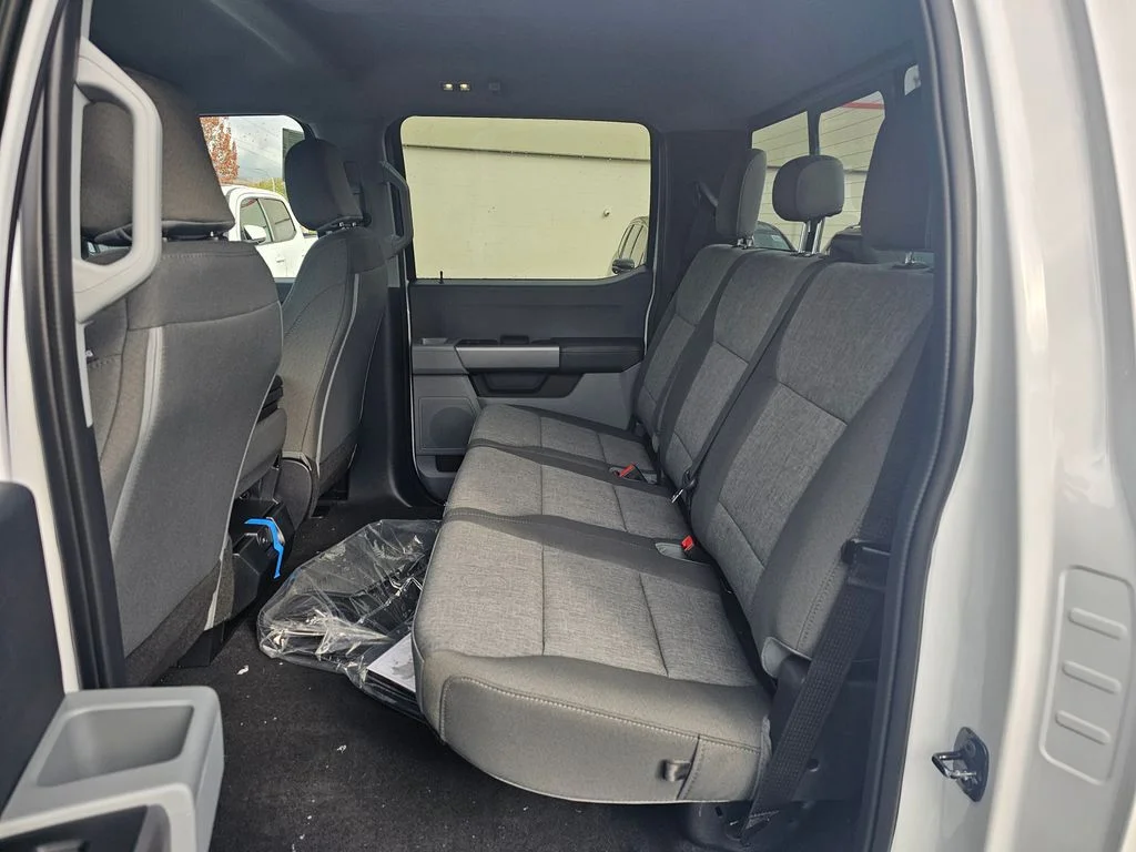 New 2026 Oxford White Ford F-350® XL image 18