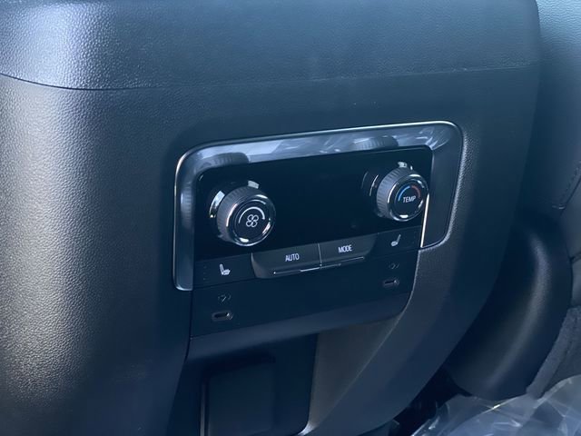 2026 Chevrolet Suburban Premier - Photo 38