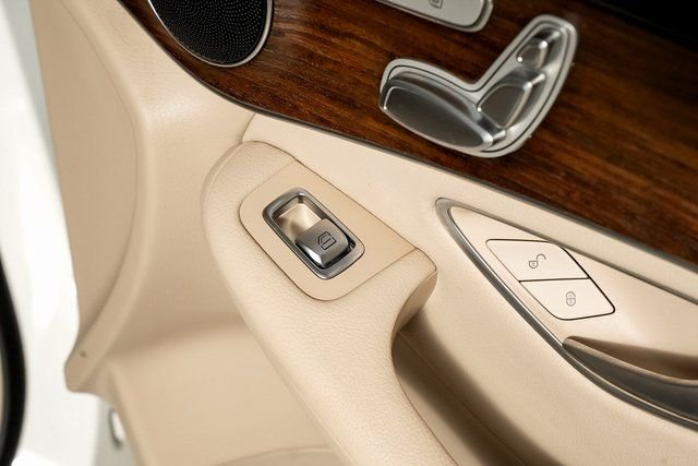 2022 Mercedes-Benz GLC GLC300 - Photo 63