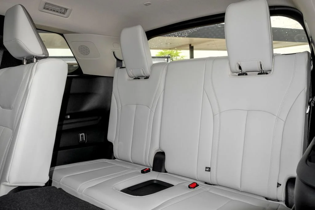 New 2027 MINERAL BLACK INFINITI Luxe AWD image 18