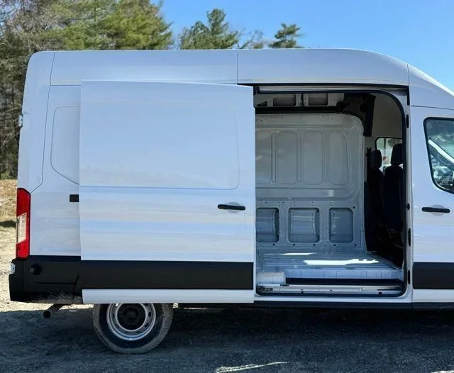 New 2026 Oxford White Ford Cargo Van image 4