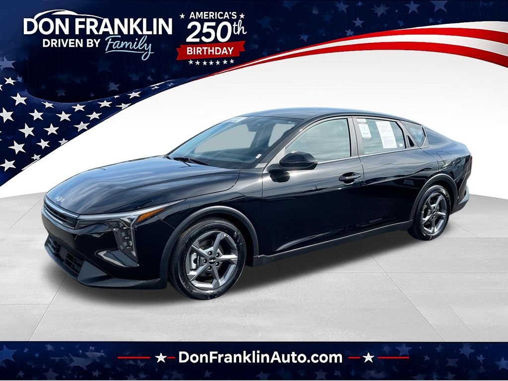 Used 2025 Black Kia LXS image 1