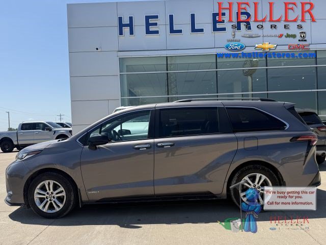 2021 Toyota Sienna XSE