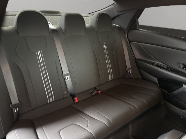 Used 2025 Amazon Gray Hyundai SEL Sport image 21