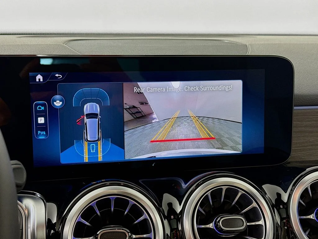 Certified Used 2025 Polar White Mercedes-Benz GLB 250 image 14