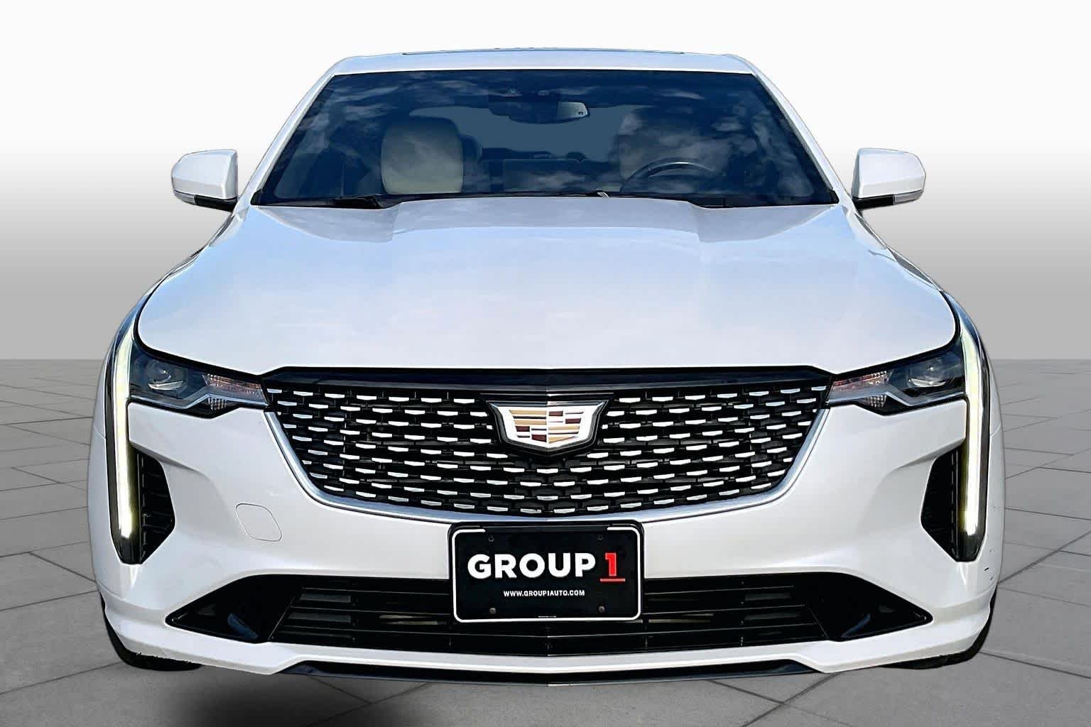 Used 2020 Crystal White Tricoat Cadillac Premium Luxury image 4