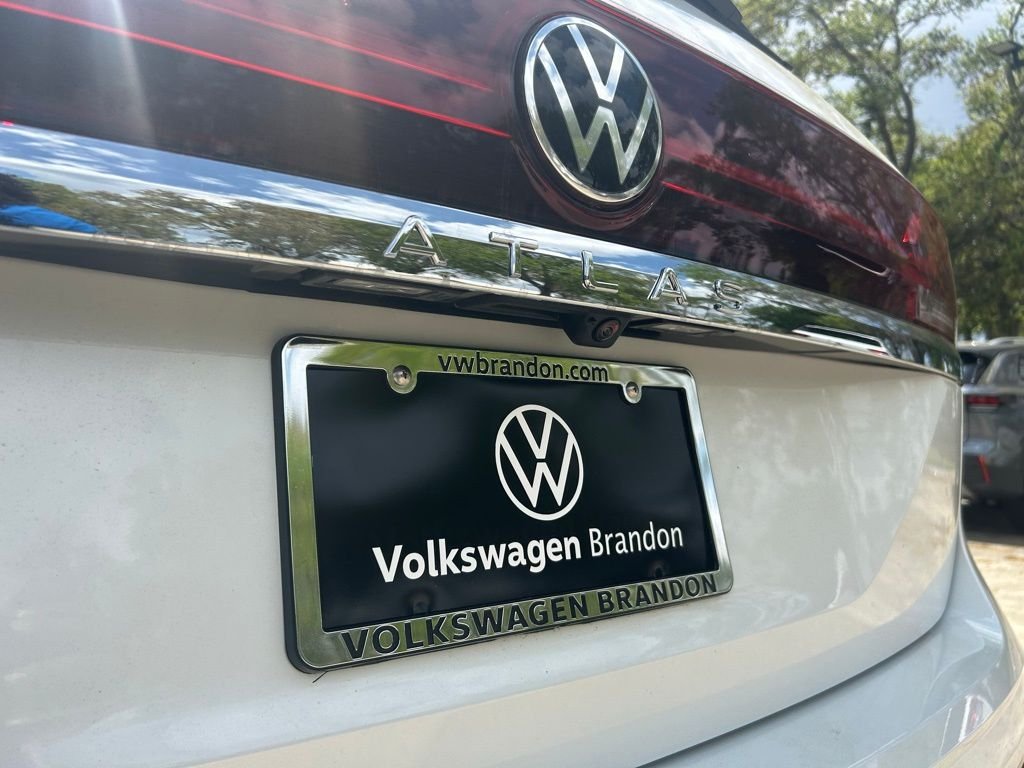 New 2026 White/off-white Volkswagen 2.0T SE w/Technology image 45