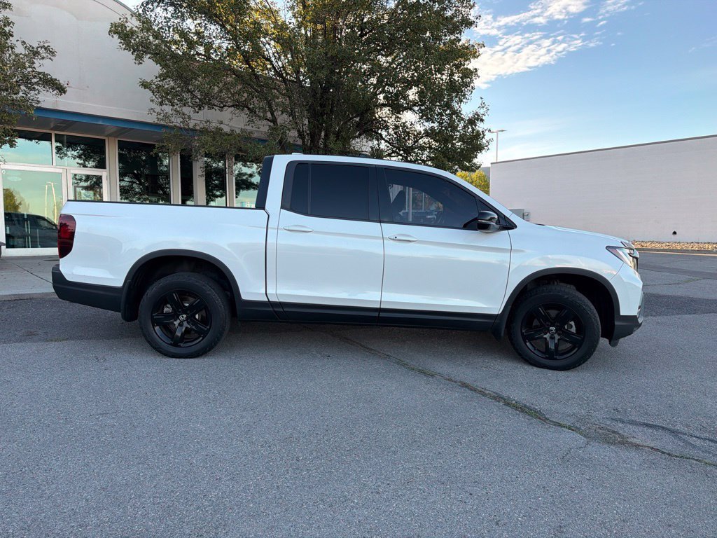 Used 2023 Platinum White Pearl Honda Black Edition image 5