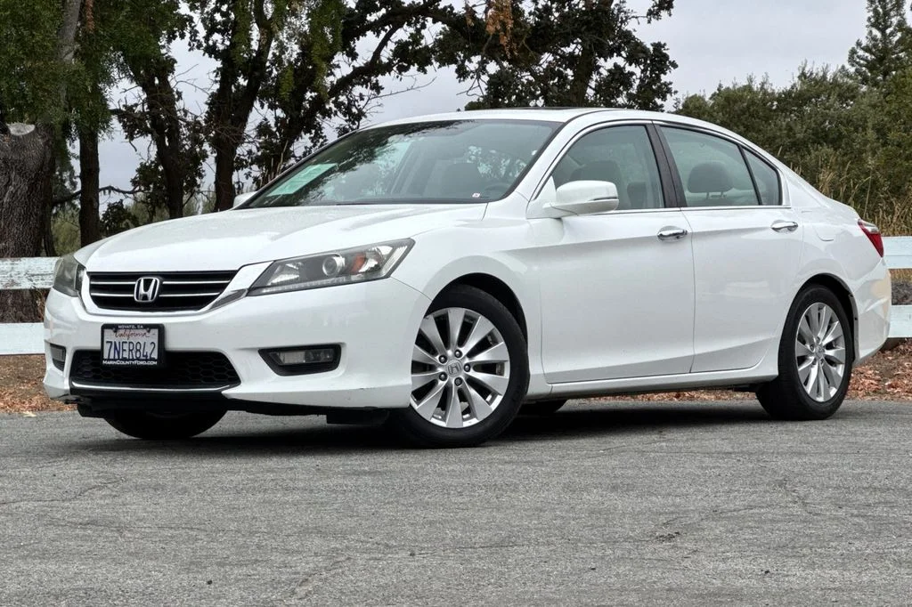 Used 2015 Honda Accord EX-L with VIN 1HGCR2F89FA261630 for sale in Novato, CA