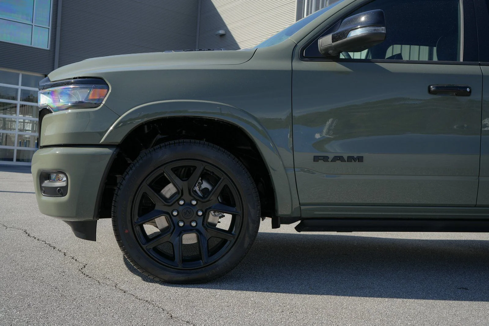 New 2026 Canyon Lake Exterior Paint RAM Laramie image 4