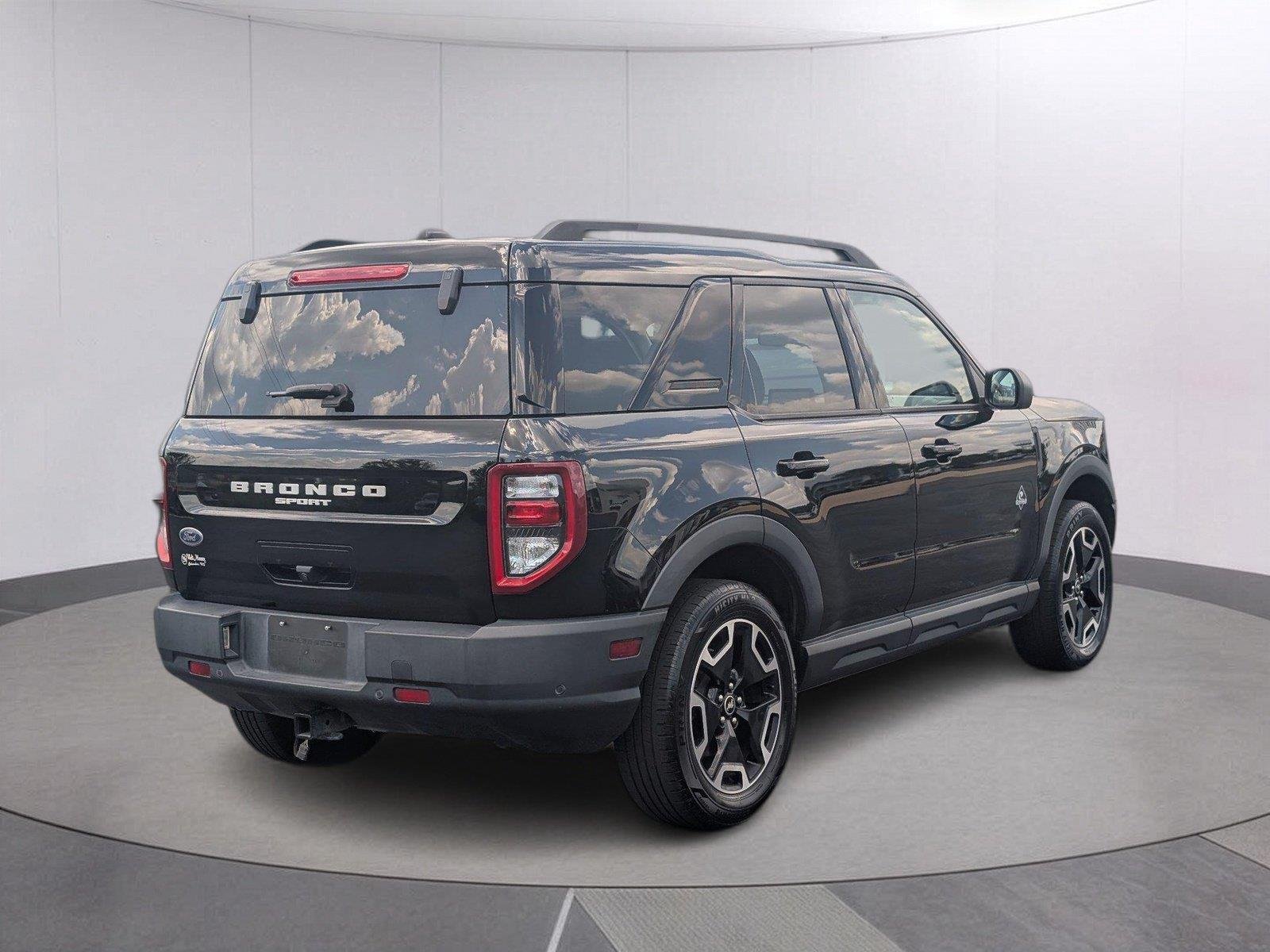 Used 2023 Shadow Black Ford Outer Banks image 6