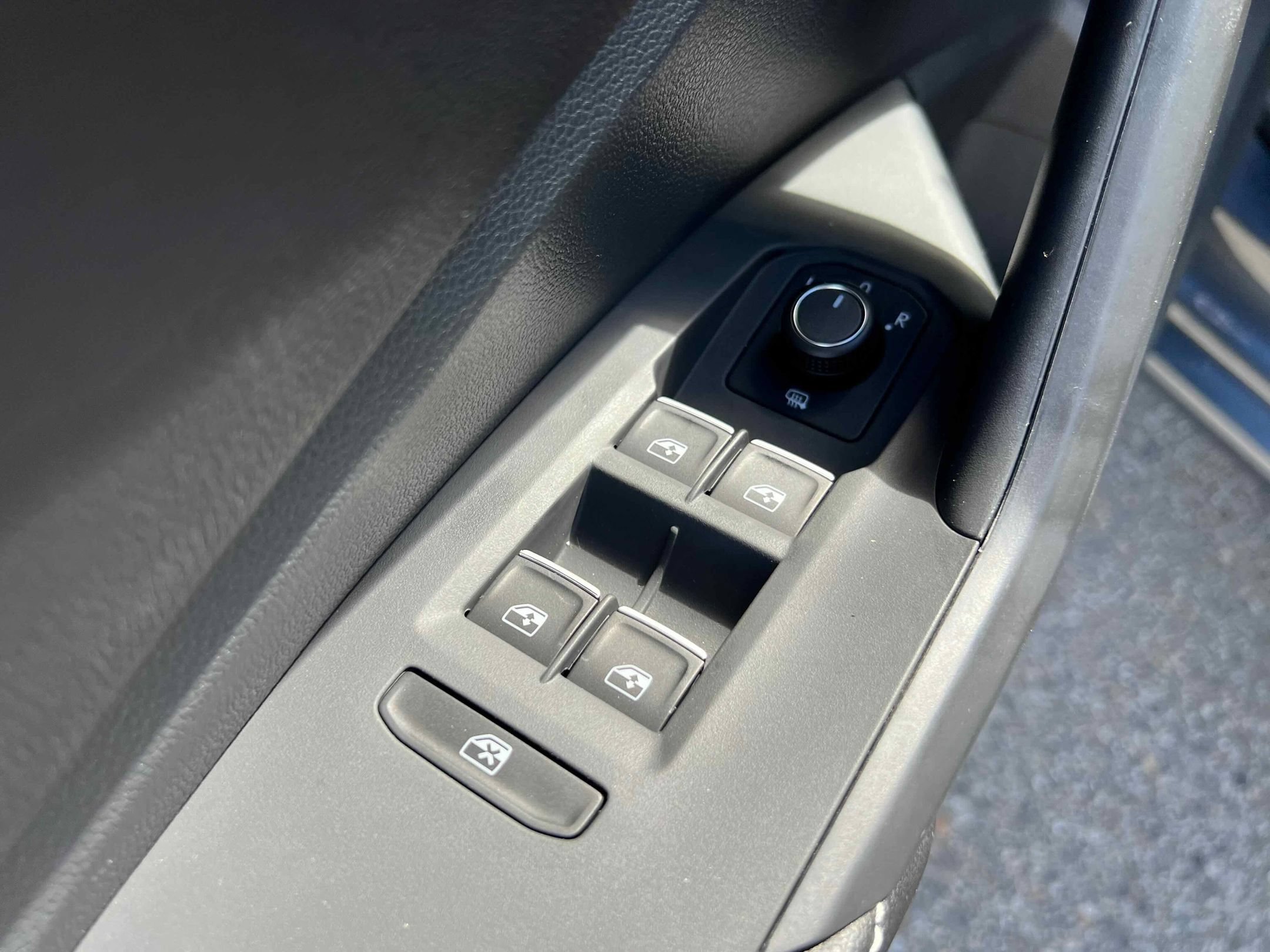 Used 2026 Platinum Gray Metallic Volkswagen S image 17