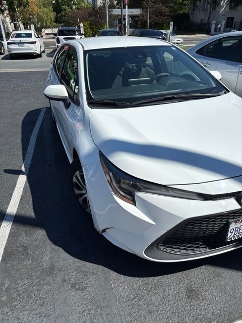 Used 2022 White Toyota Hybrid LE image 1