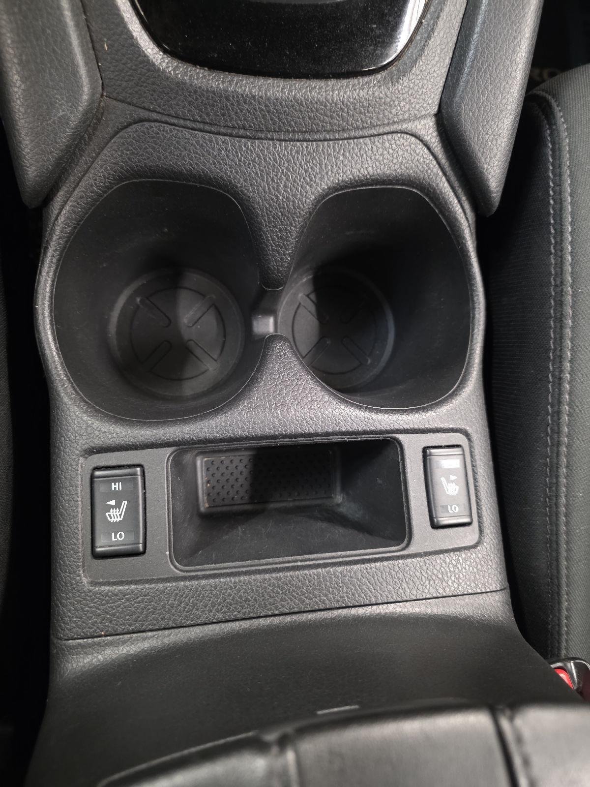Used 2020 Pearl White Tricoat Nissan SV image 29