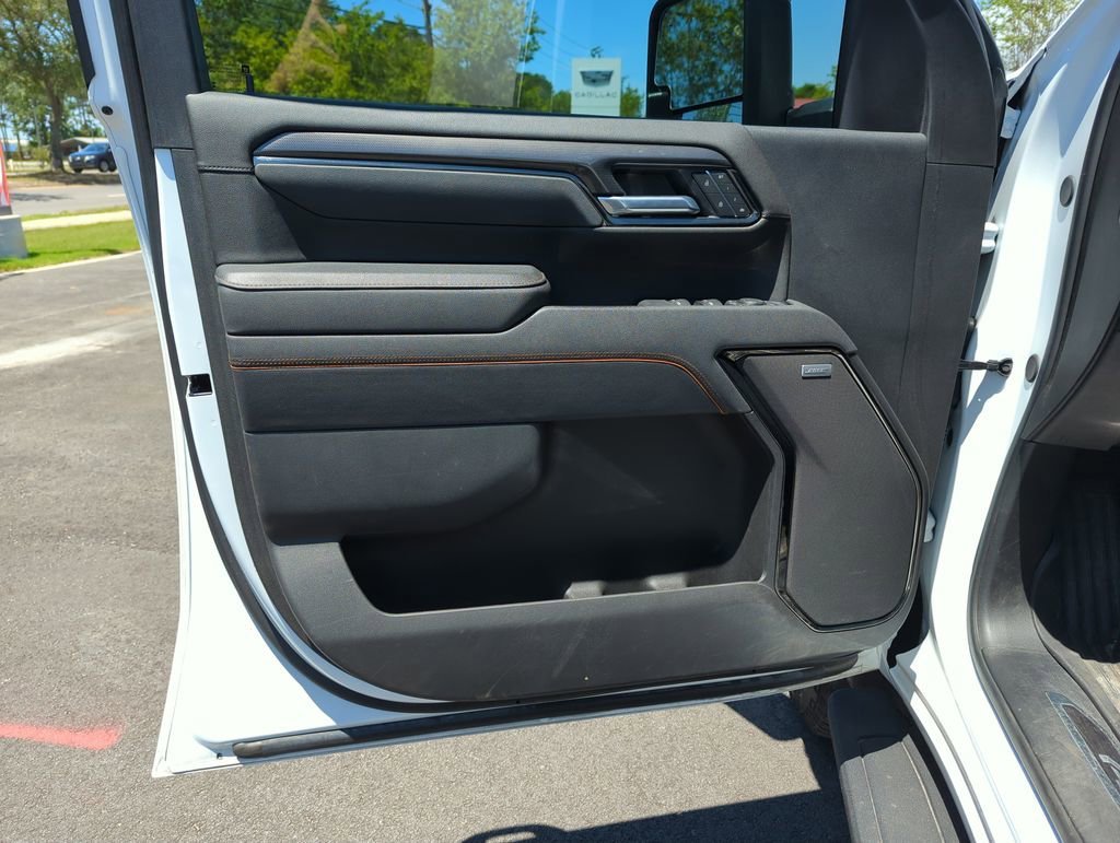 Used 2025 Summit White GMC AT4 image 17