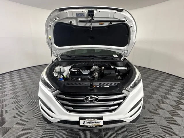 Used 2018 White Hyundai Value image 28