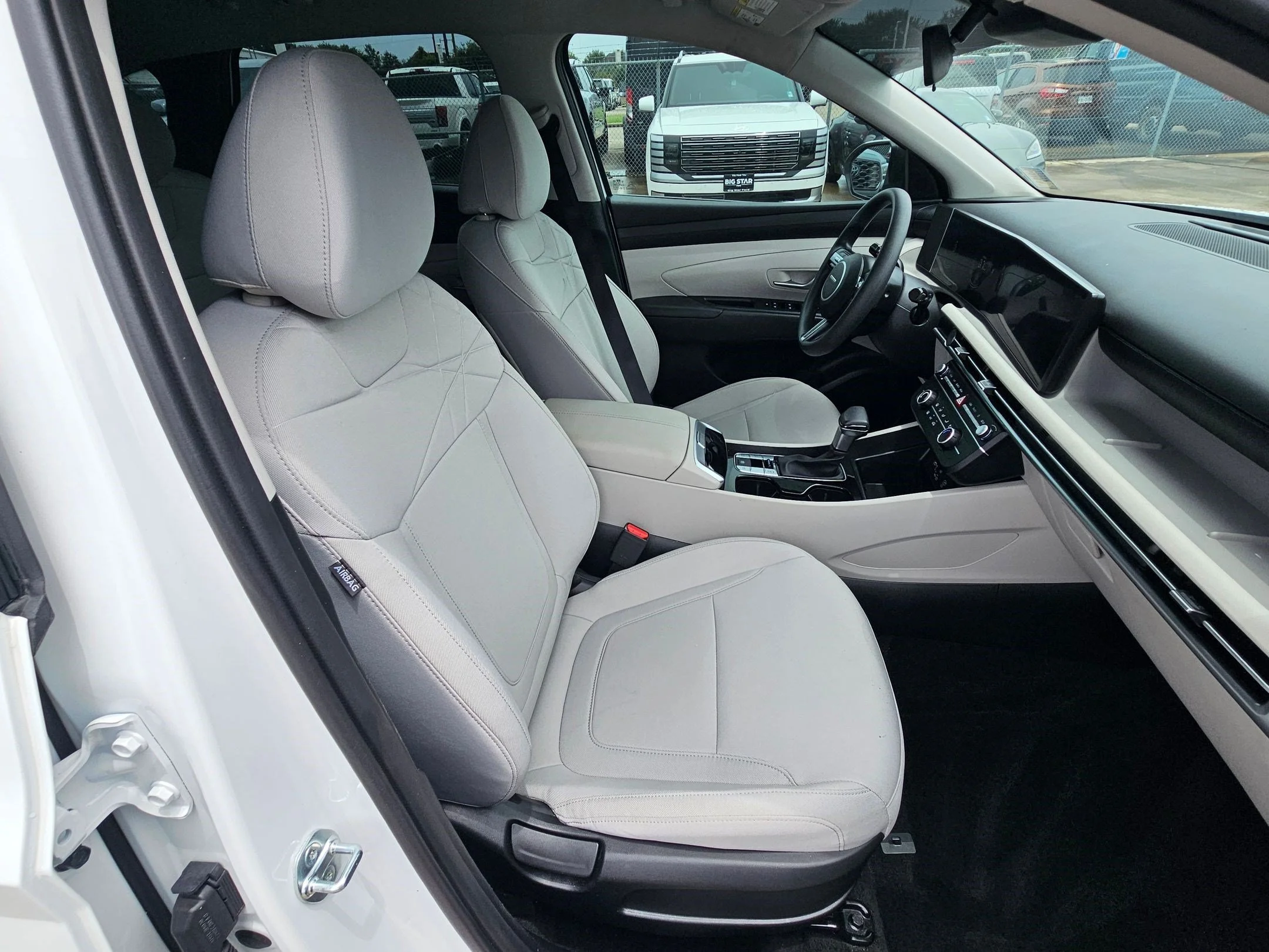 Certified Used 2025 Serenity White Pearl Hyundai SE image 29