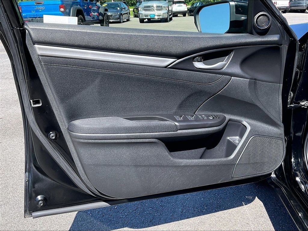 Used 2018 Black Honda EX-T image 9