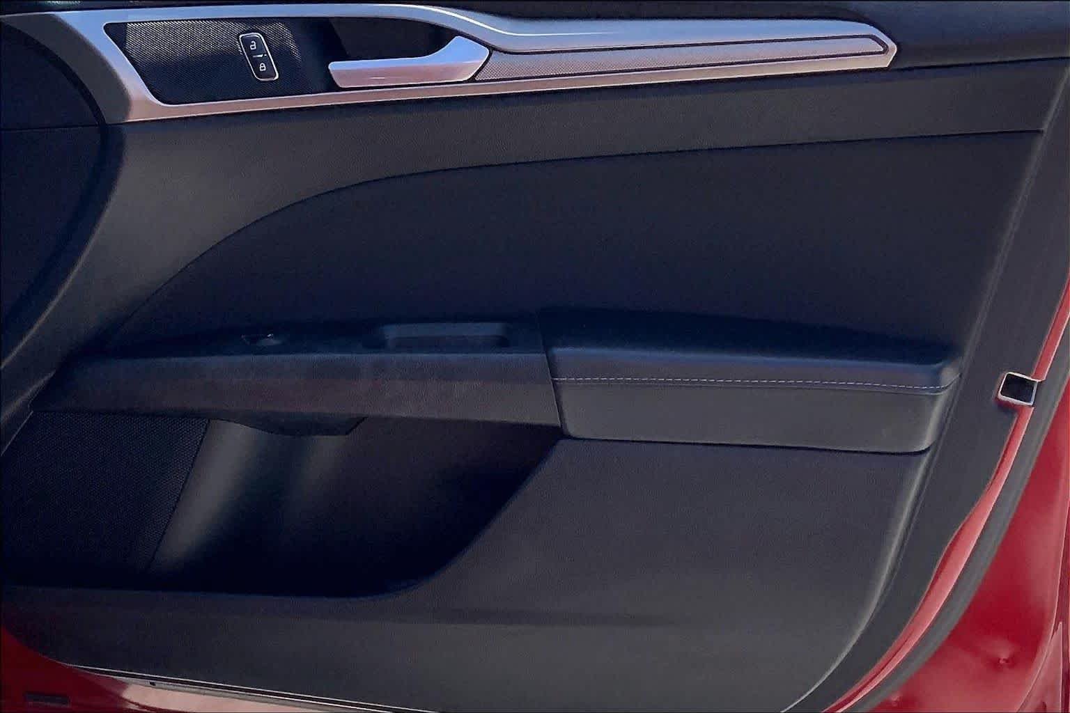 Used 2018 Ruby Red Metallic Tinted Clearcoat Ford SE image 21