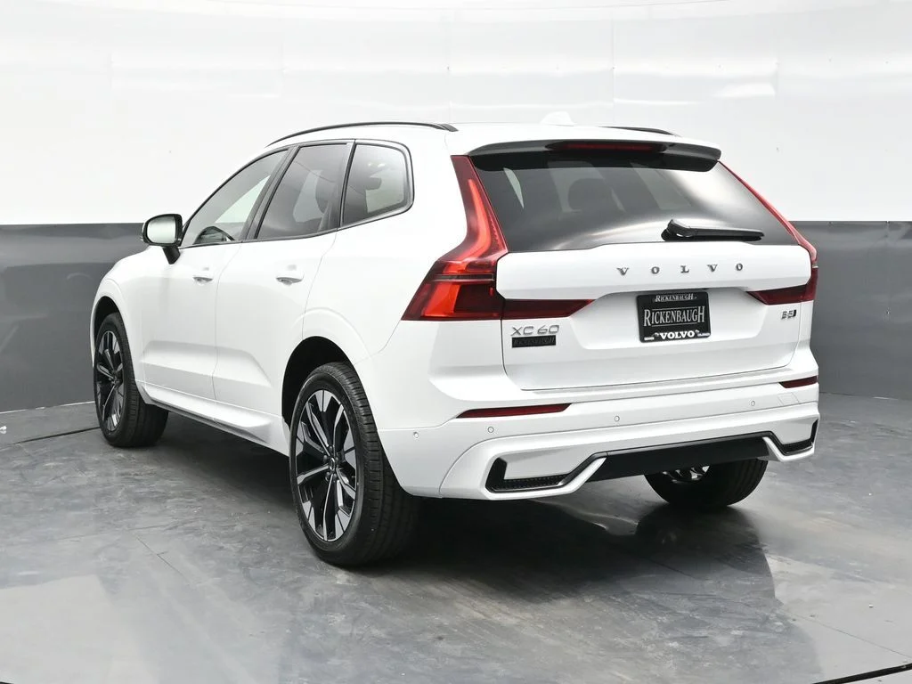 Used 2026 Crystal White Volvo Plus image 5