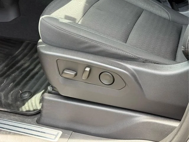 Used 2023 Gray Chevrolet LT image 21