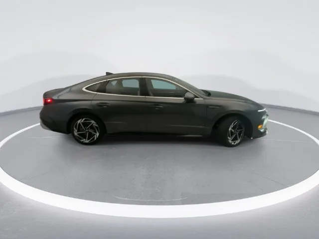 Used 2026 Gray Hyundai SEL Sport image 7