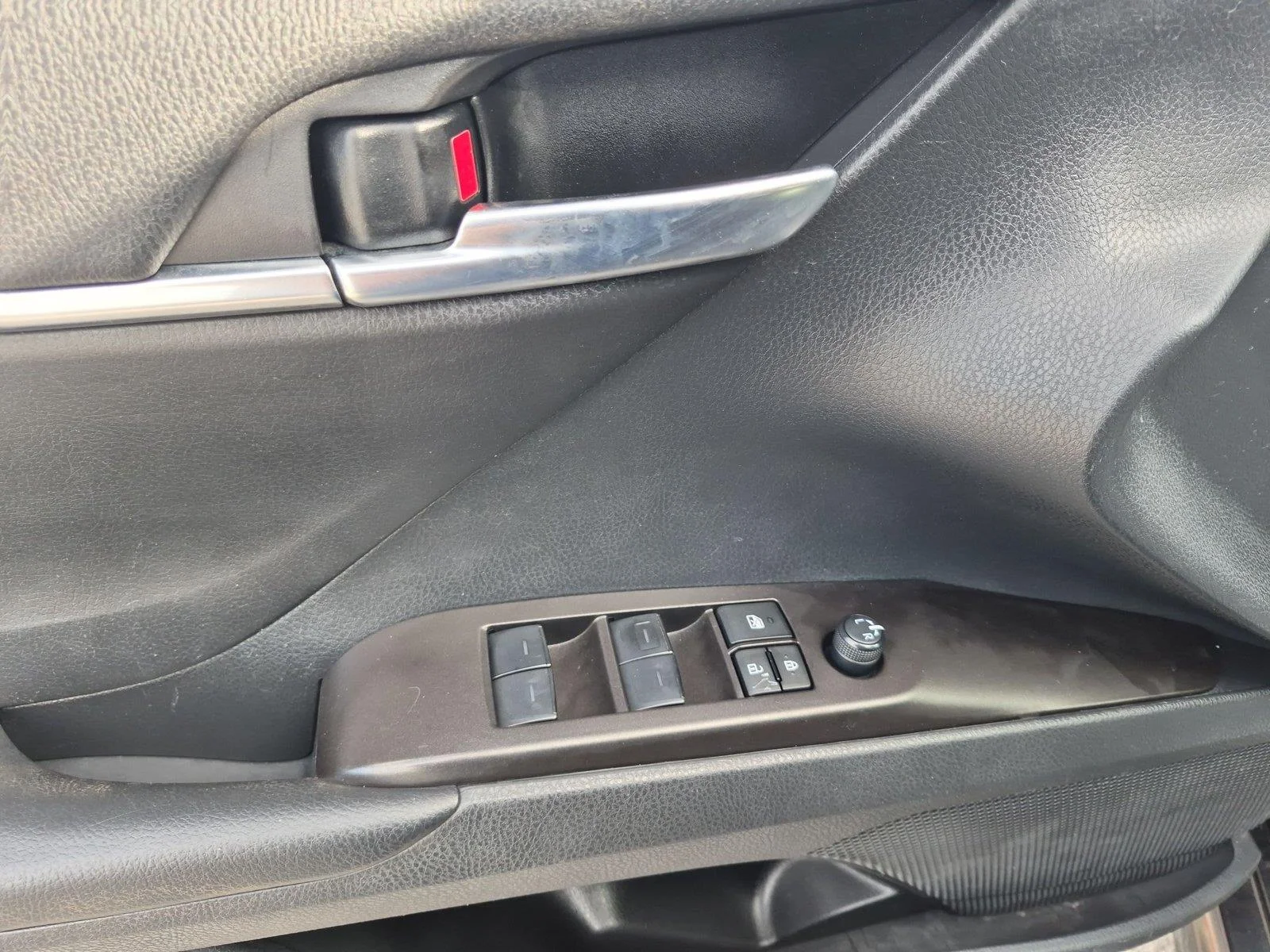 Used 2024 Midnight Black Metallic Toyota SE image 15