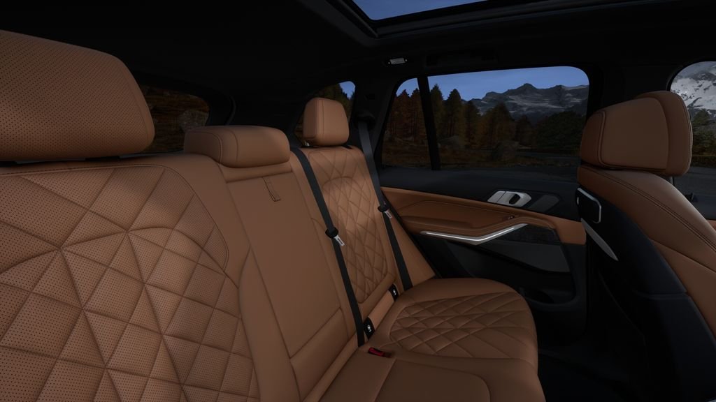New 2026 Carbon Black Metallic BMW xDrive50e image 39