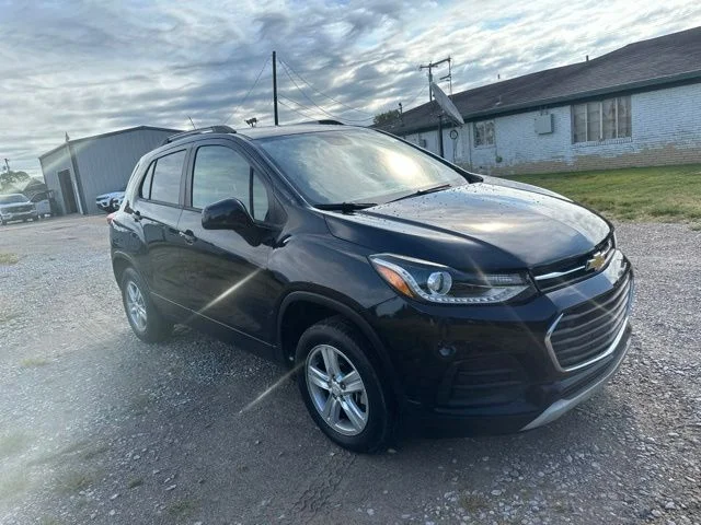 Used 2022 Blue Chevrolet LT image 2