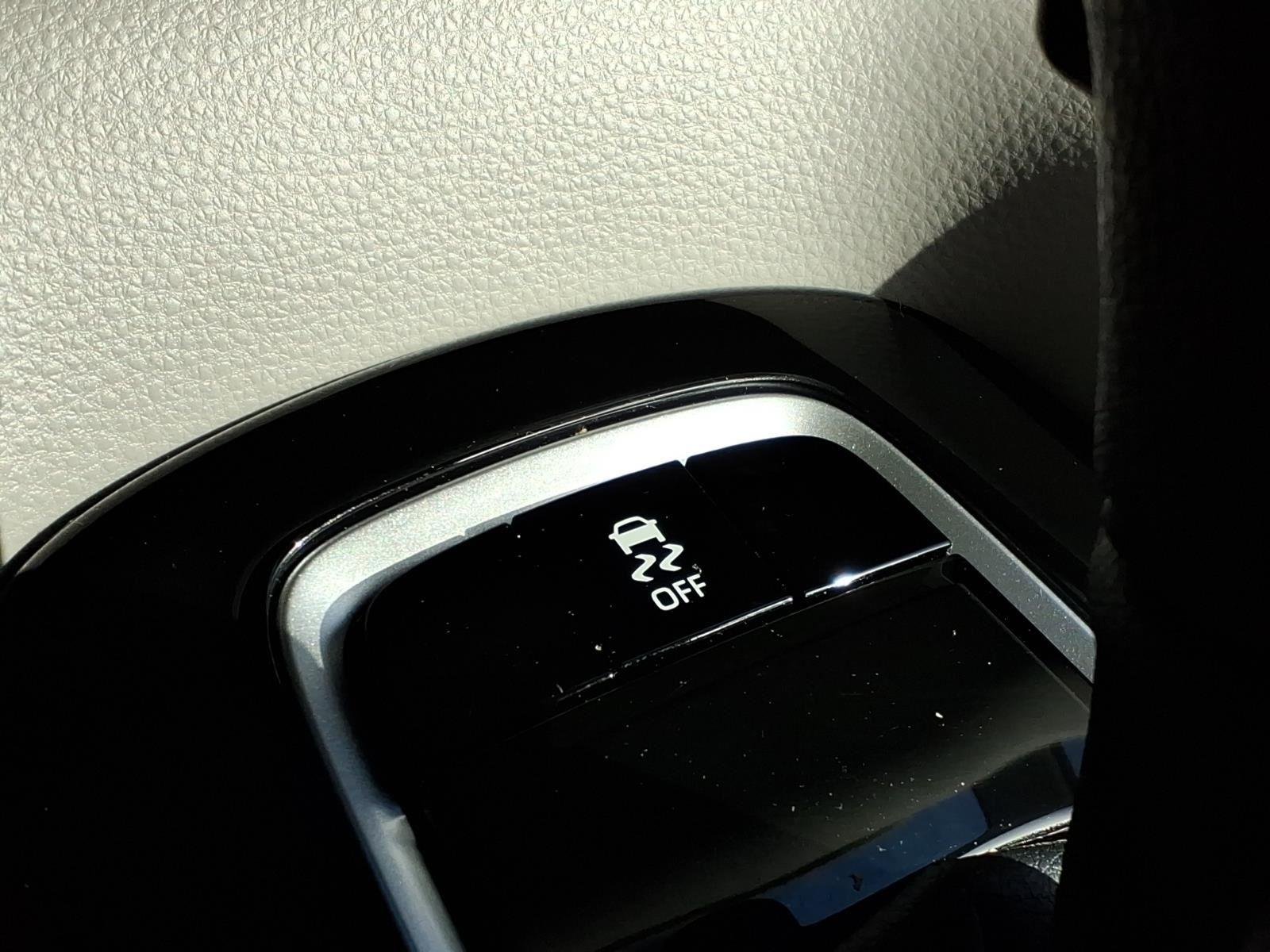 Used 2026 Wind Chill Pearl Toyota LE image 5