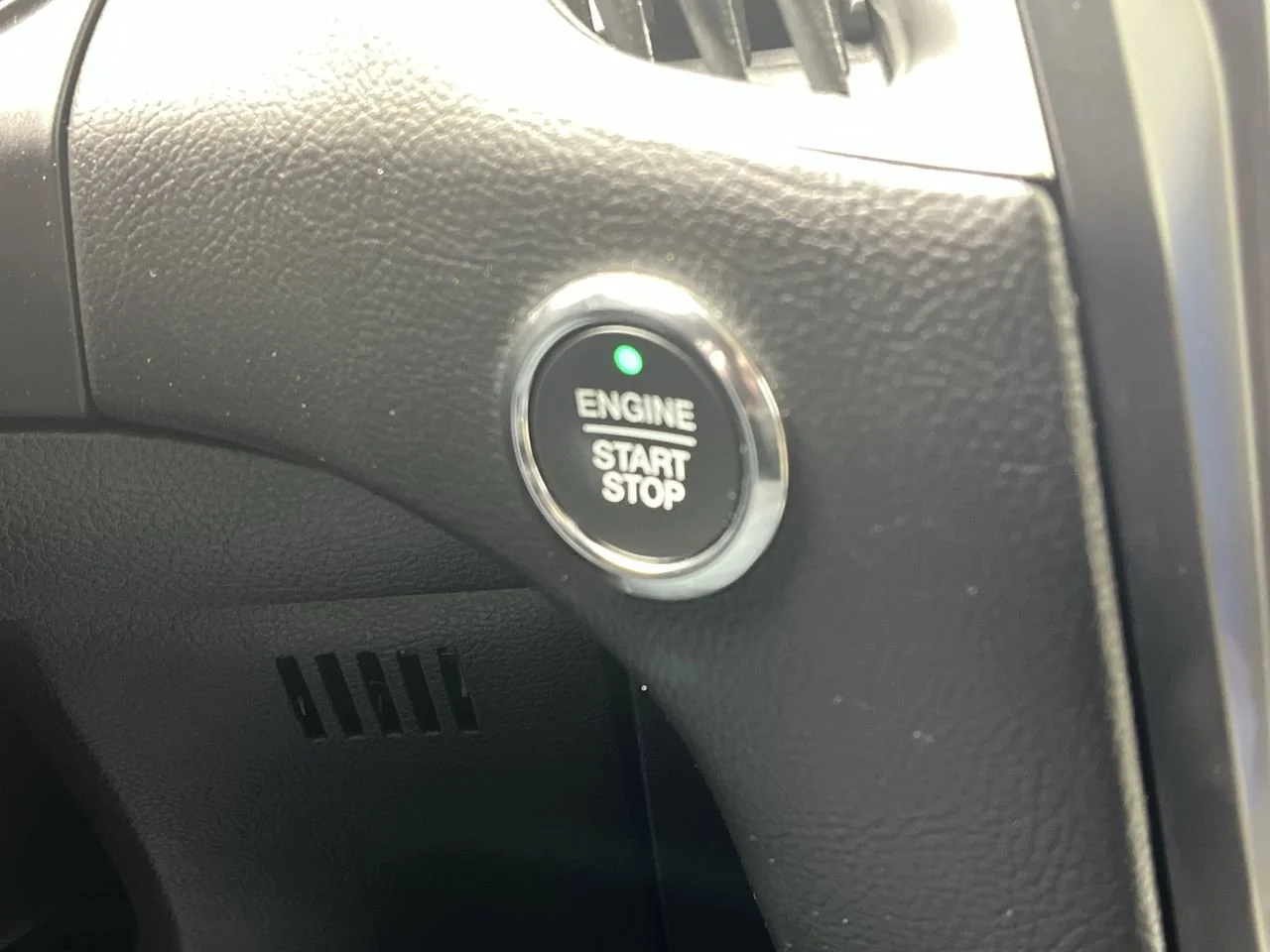 Used 2022 Green Ford SEL image 20
