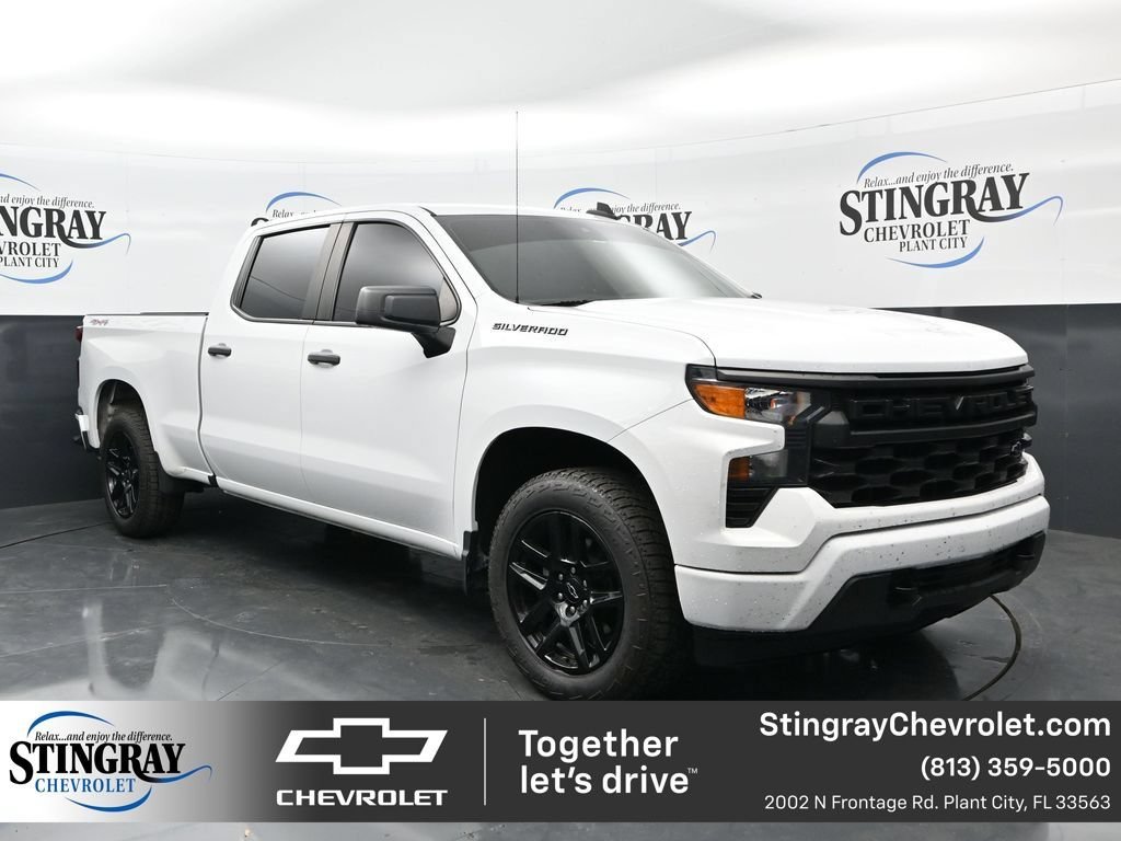 Used 2022 Summit White Chevrolet Custom image 1