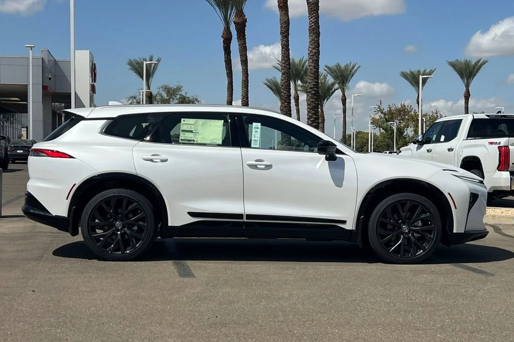 New 2026 Oxygen White Toyota Limited image 3