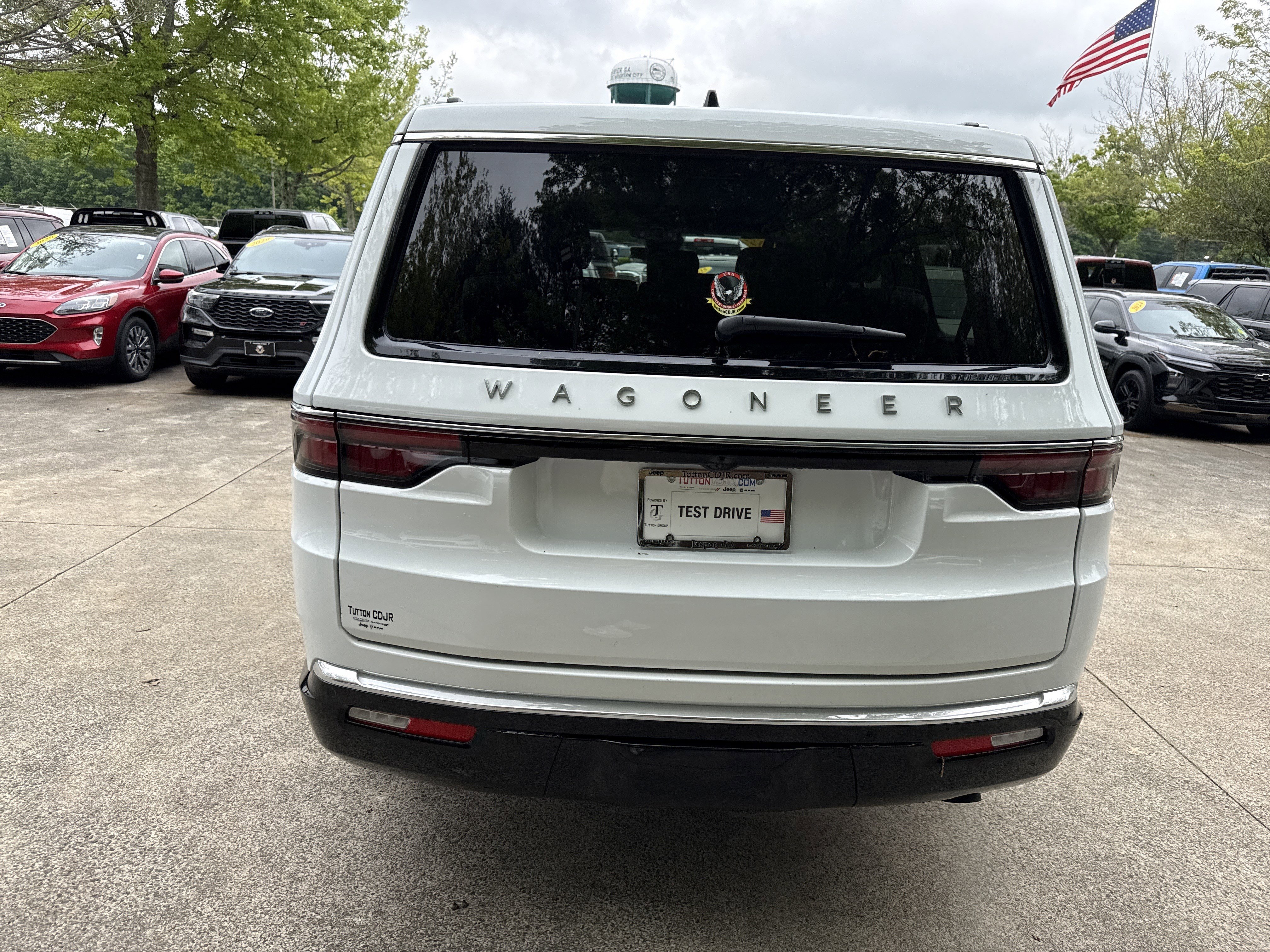Used 2025 Bright White Clearcoat Jeep Base image 6
