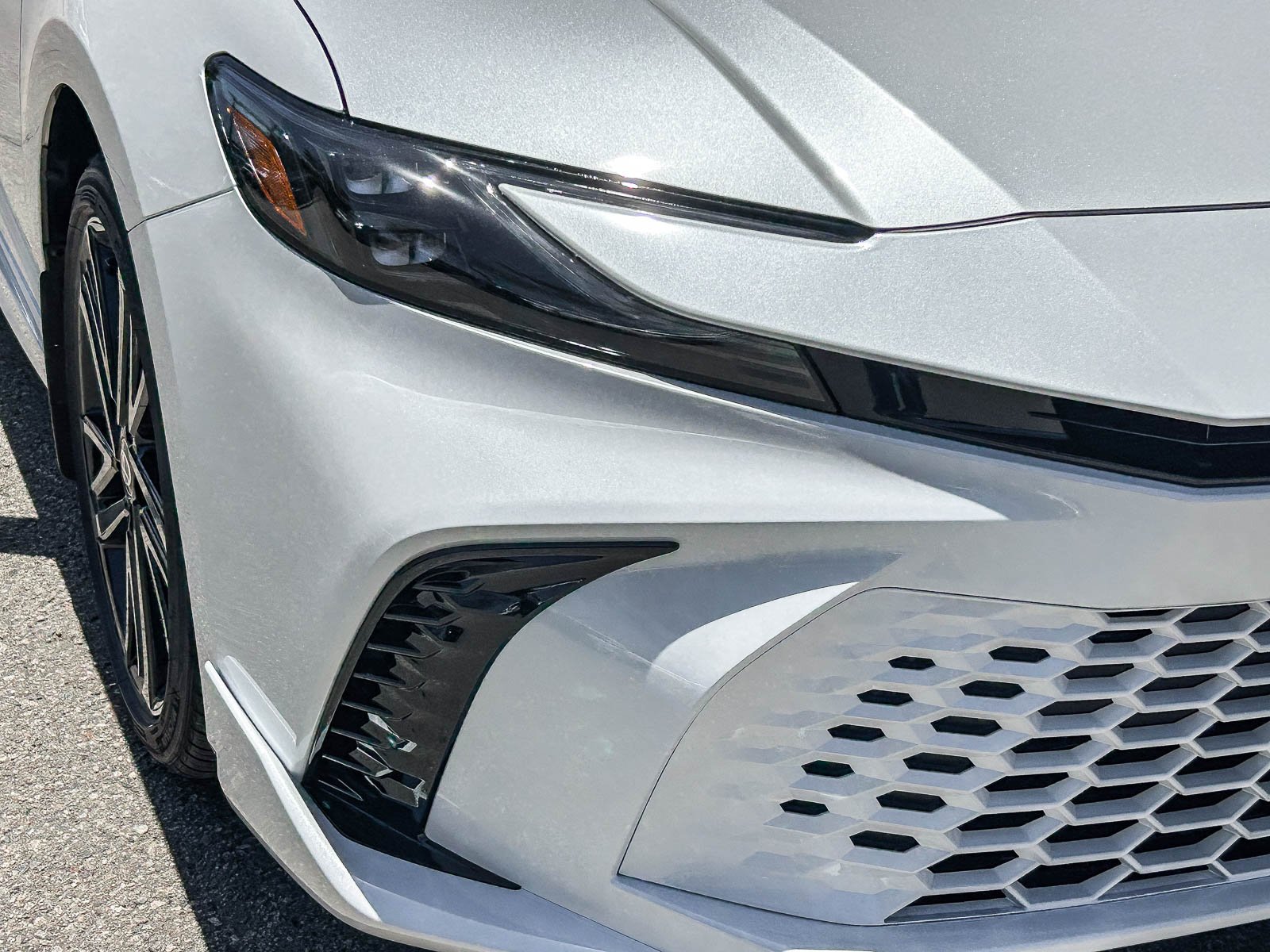 New 2026 Wind Chill Pearl Toyota XSE image 4