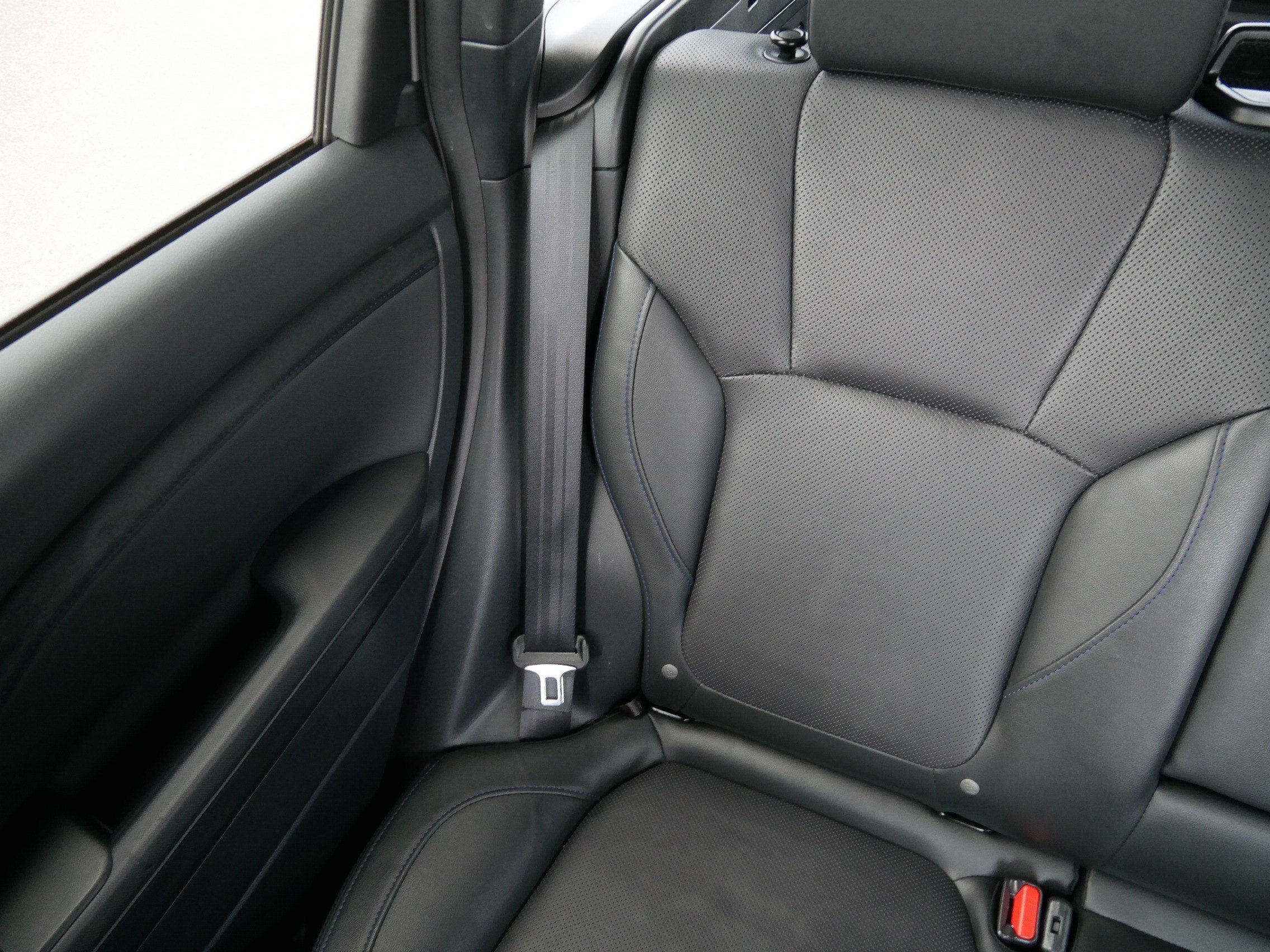 Certified Used 2025 River Rock Pearl Subaru Limited image 12