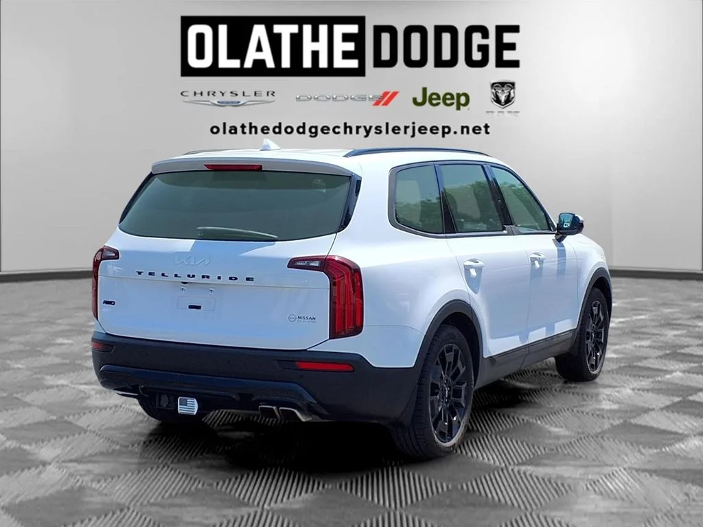 Used 2022 White Kia SX image 29
