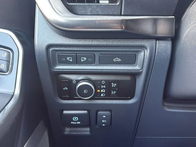 Used 2023 White Ford Tremor image 24