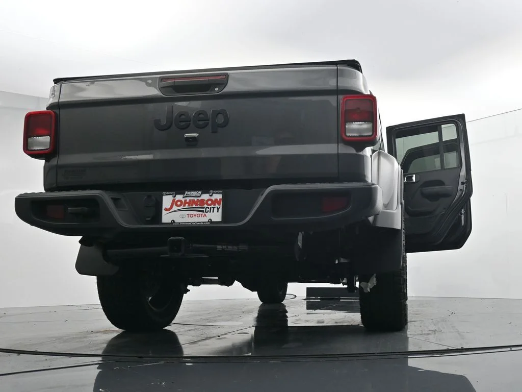 Used 2025 Gray Jeep Nighthawk image 44