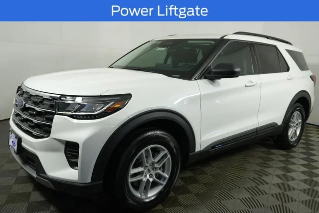 New 2026 Star White Metallic Tri-Coat Ford Active image 7