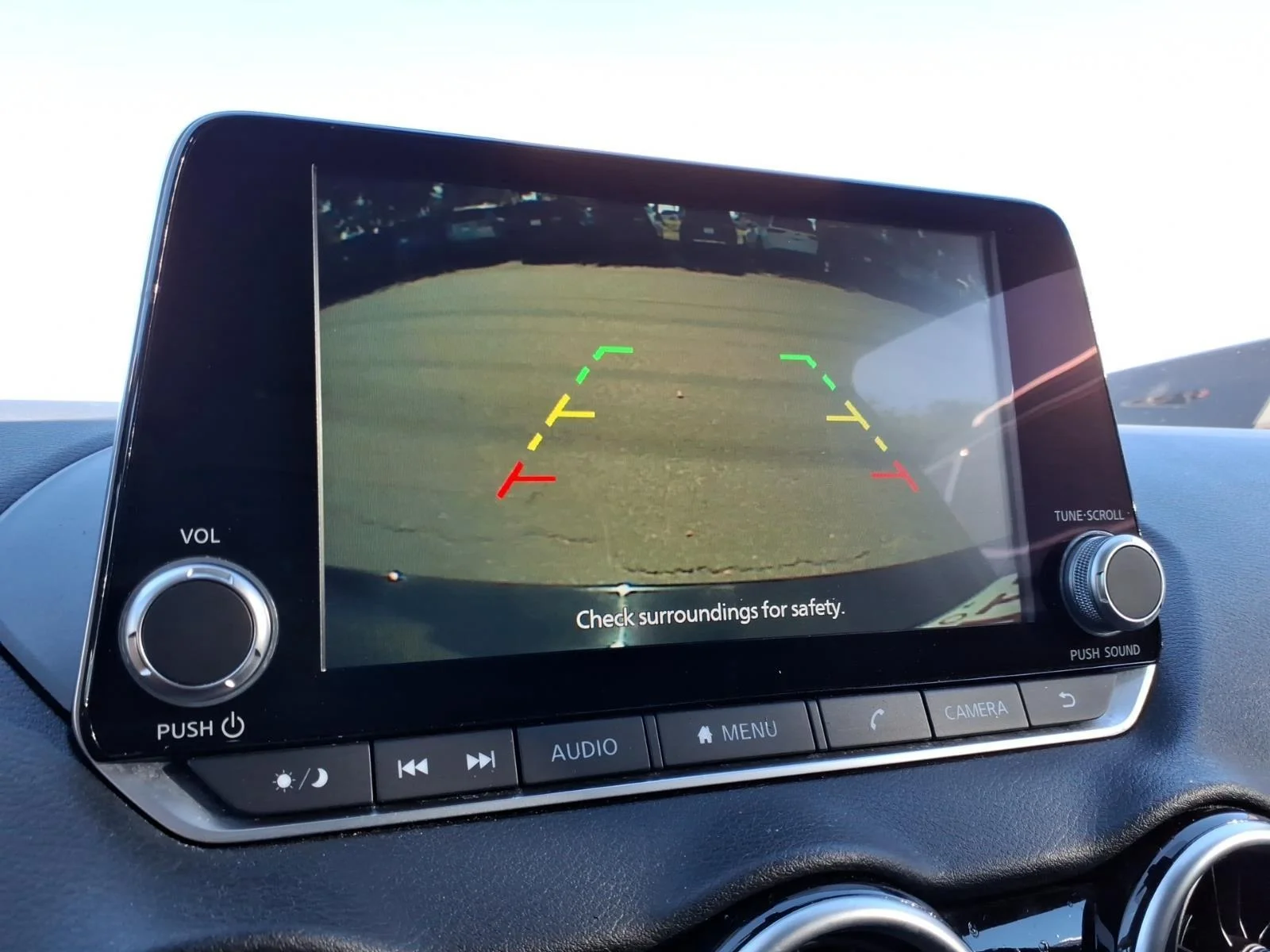 Used 2025  NISSAN SV image 4