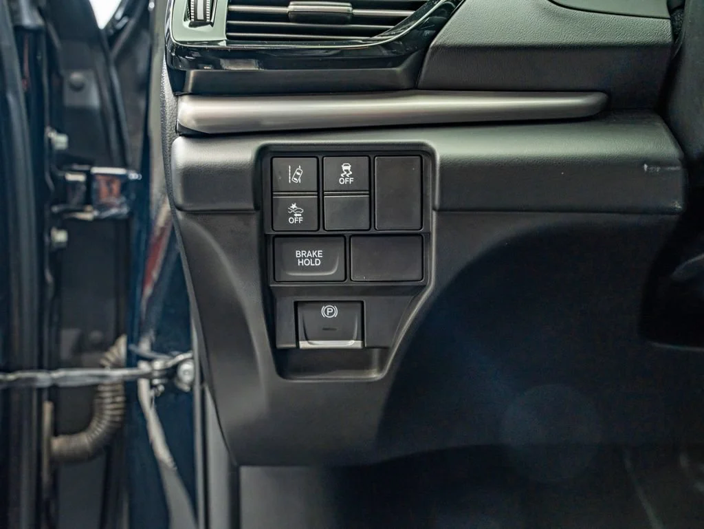 Used 2021 Black Acura  image 20