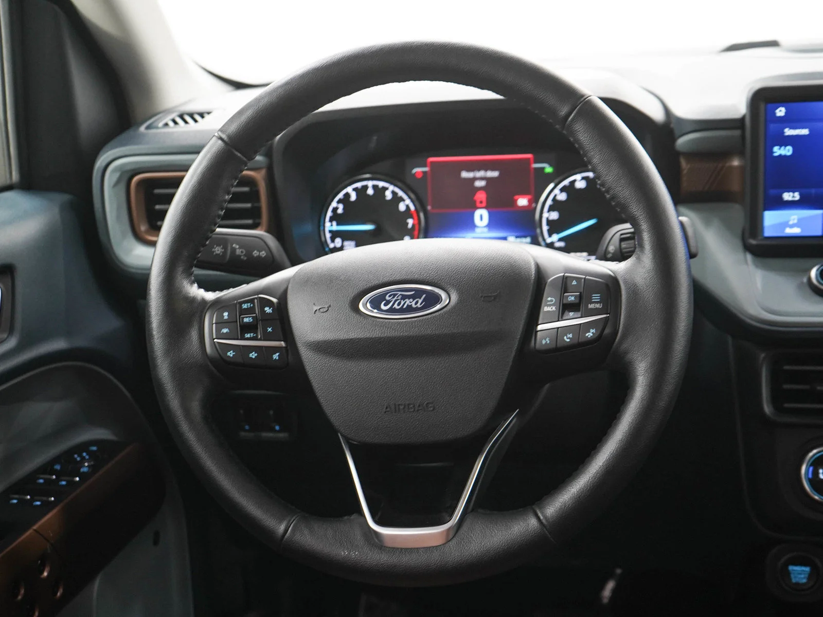 Used 2022 Gray Metallic Ford Lariat image 17